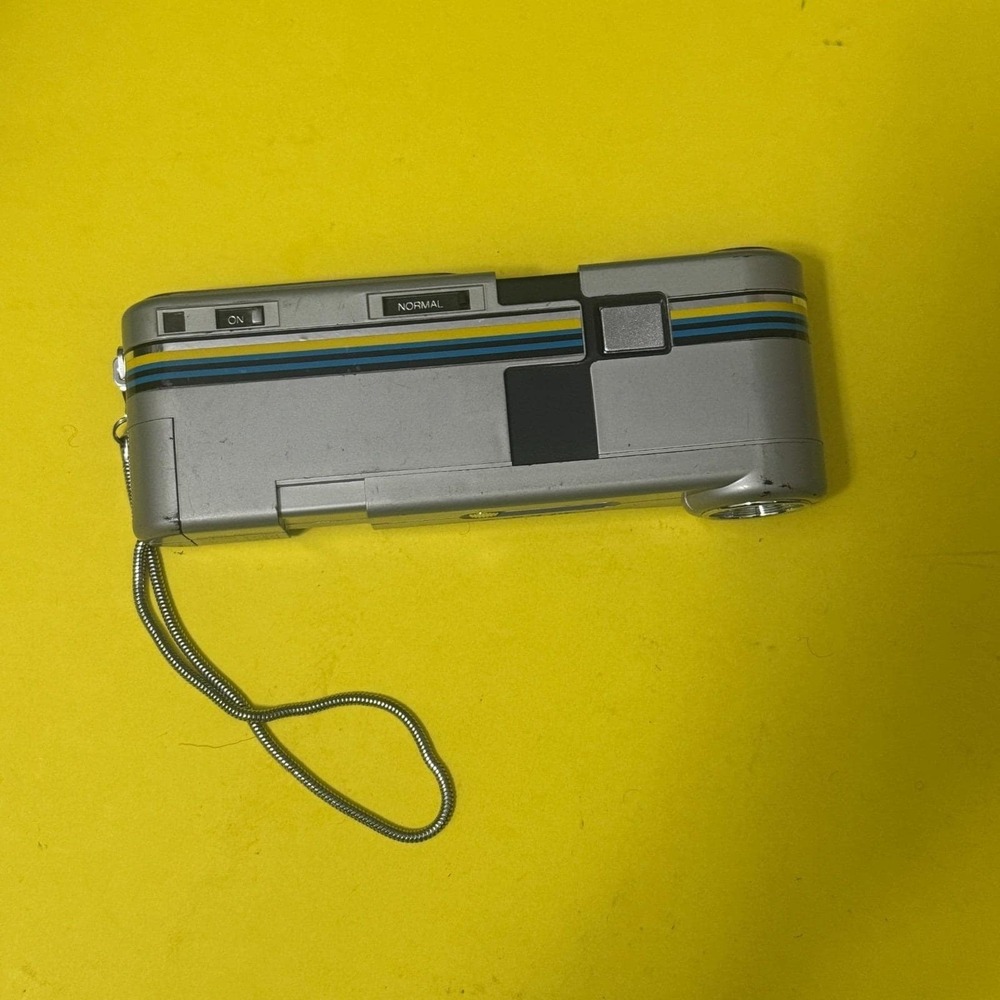 ITT Fashionflash 405-S 110 Film Camera Dual Lens Flash 1980s Vintage Star Wars